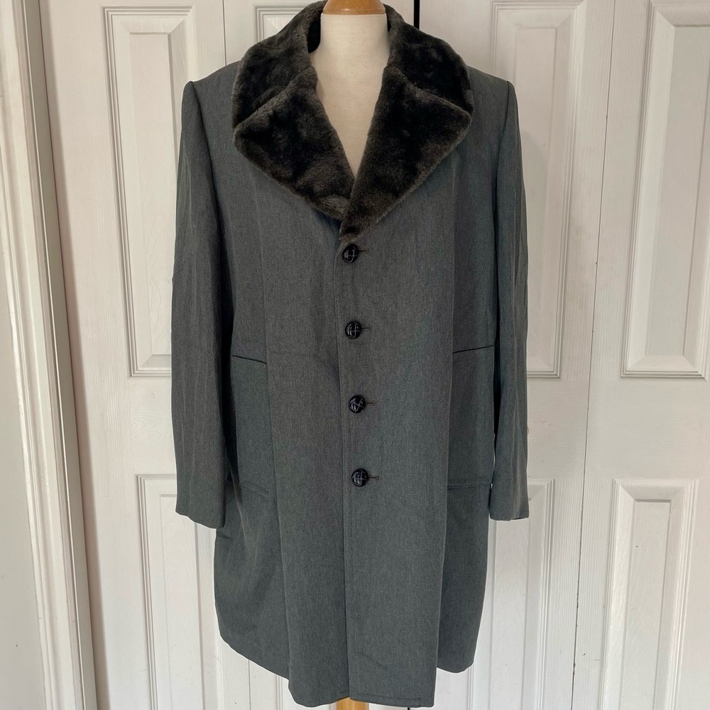 NWOT London Fog Charcoal Pea Coat with Faux Fur Collar Size 44